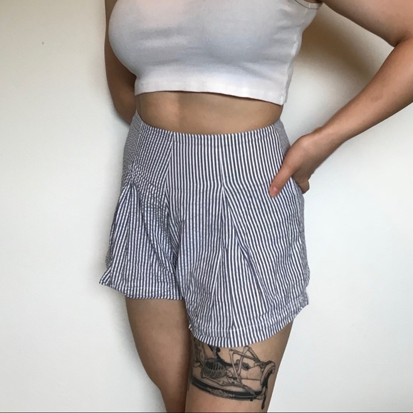 American Apparel stripped shorts size small - Picture 2 of 3